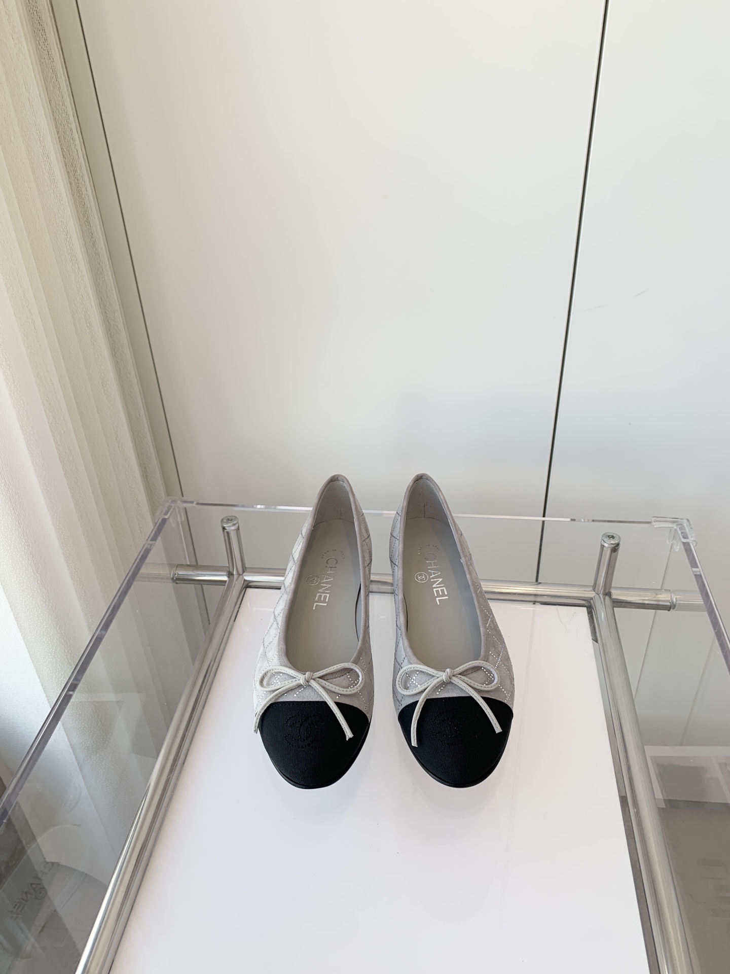 NO:470193,CHANEL classic ballet shoes leather sole SIZE34 35 35.5 36 36.5 37 37.5 38 38.5 39 39.5 40 40.5 41 41.5 (34-40-41-42 43 customized, no return or exchange), ballet shoes, chanel19860909CHANEL经典芭蕾舞鞋 皮底 SIZE34 35 35.5 36 36.5 37 37.5 38 38.5 39 39.5 40 40.5 41 41.5（34-40-41-42 43订做,不退换）,芭蕾舞鞋,chanel,Women's Shoes