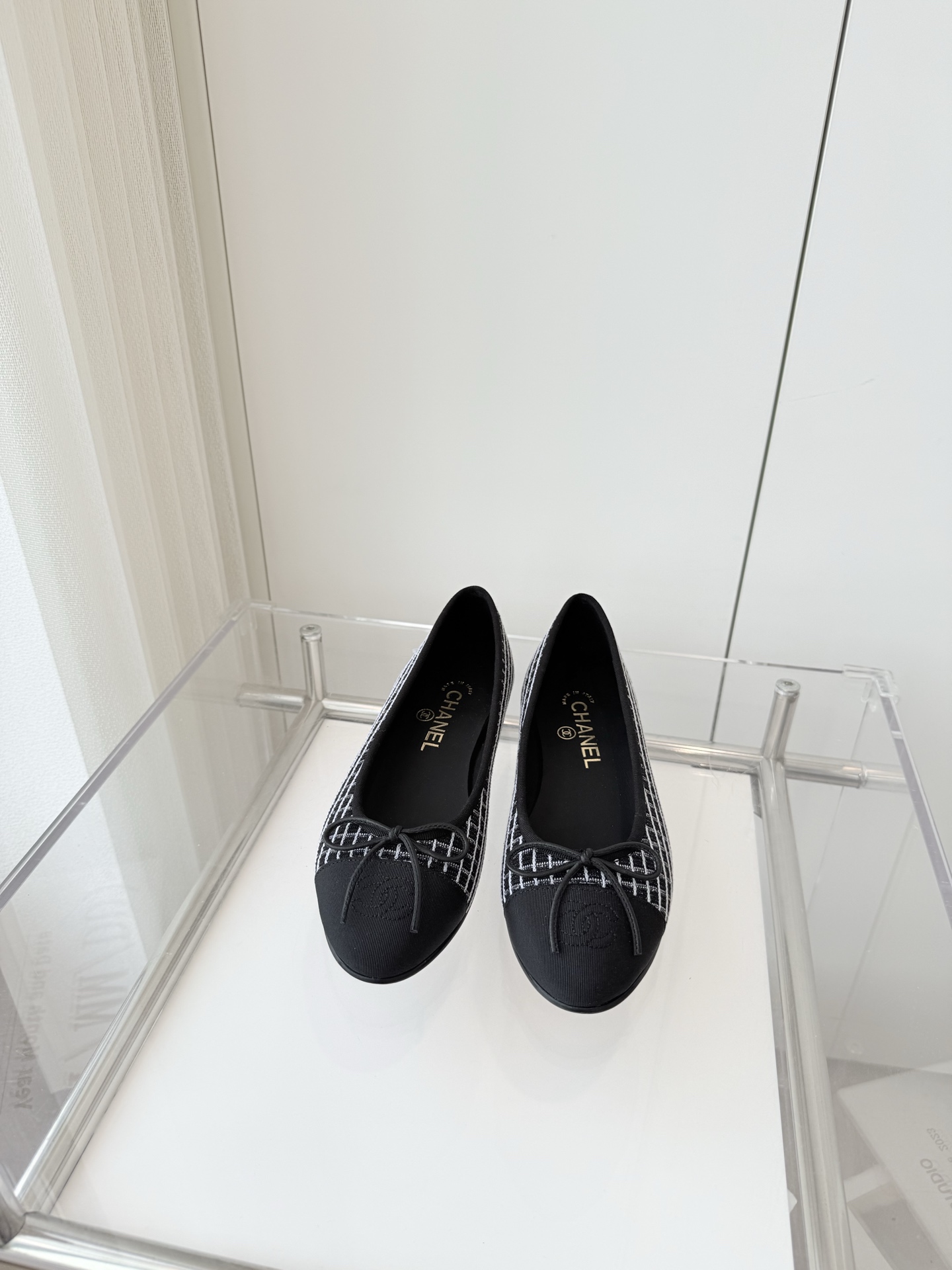 NO:259902,CHANEL classic ballet shoes leather sole SIZE34 35 35.5 36 36.5 37 37.5 38 38.5 39 39.5 40 40.5 41 41.5 (34-40-41-42 customized, no return or exchange), ballet shoes, chanel19860909CHANEL经典芭蕾舞鞋 皮底 SIZE34 35 35.5 36 36.5 37 37.5 38 38.5 39 39.5 40 40.5 41 41.5（34-40-41-42订做,不退换）,芭蕾舞鞋,chanel,Women's Shoes