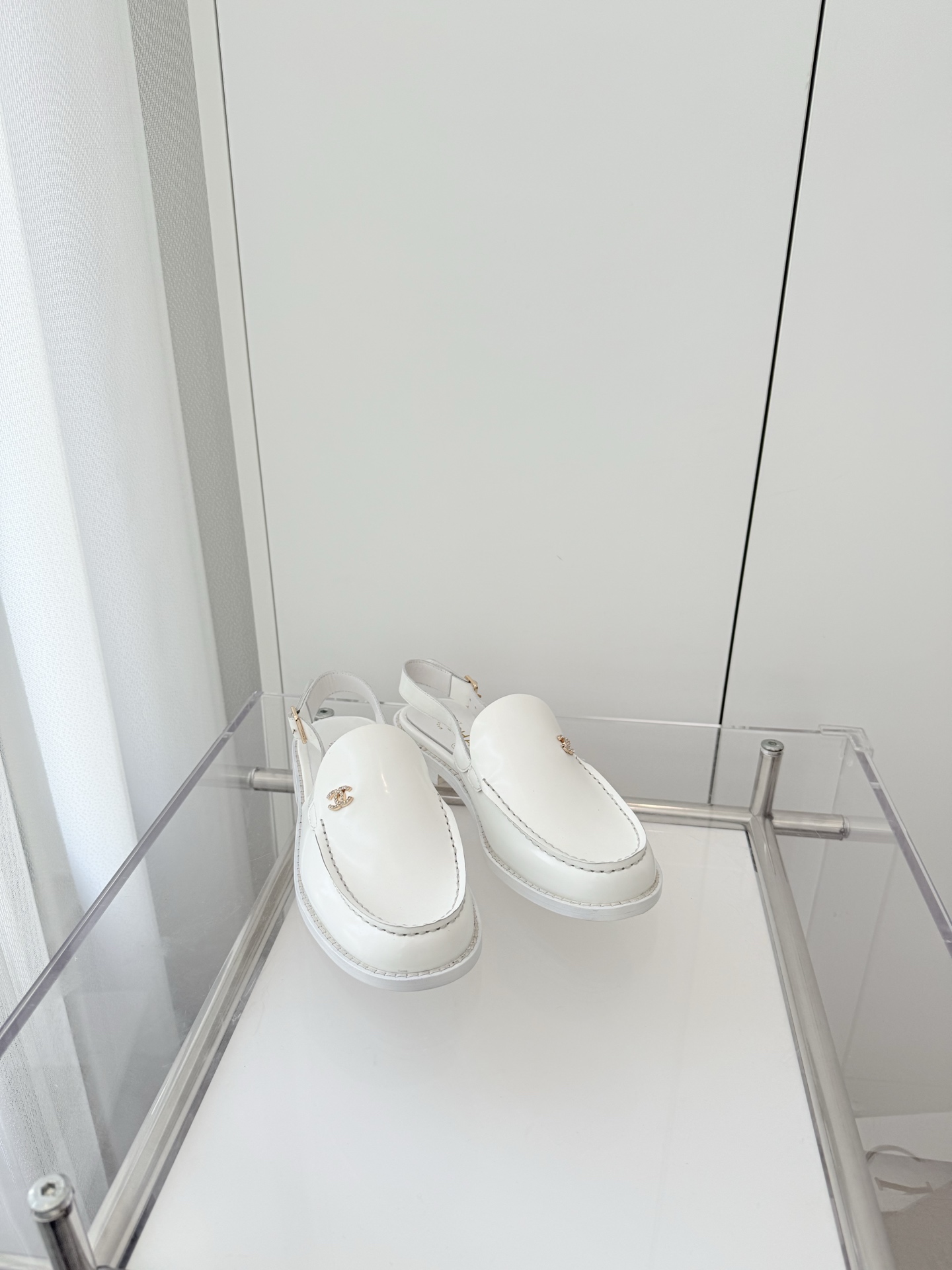 NO:259884,Xiaoxiang 2025 new Love Slippers ~~~The highest version in the market~~~Copy the same as the original version 11!  Non-market ordinary version. Fabric inner cowhide, outsole, Italian leather sole, heel height 2cm, size 35-39 (40, customized, non-return and exchange), sandals, loafers, sandals, slippers, cowhide19860909小香2025新品乐福拖鞋 ～～～市场最高版～～～同原版11复制！非市场普通版本. 面料 内里牛皮 大底意大利皮底 跟高2cm 码数35-39（40、定做不退换）,凉鞋,loafers,sandals,slippers,cowhide,Women's Shoes