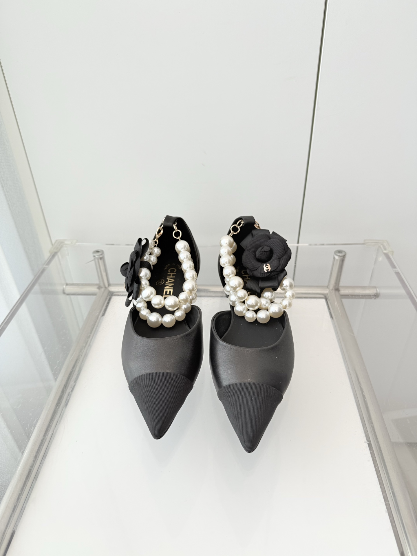 NO:613835,Xiaoxiang’s 2026 spring new products~~~Xiaoxiang’s new products!  11 copies of the original version!  Non-market ordinary version. Fabric sheepskin, lining sheepskin, heel height 1cm, outsole Italian leather sole, code number 35-39 (40 customized, non-refundable), single shoes, sheepskin19860909小香2026春季新品 ～～～小香新款！同原版11复制！非市场普通版本. 面料羊皮 内里羊皮 跟高1cm 大底意大利皮底 码数35-39（40定做不退换）,单鞋,sheepskin,Women's Shoes