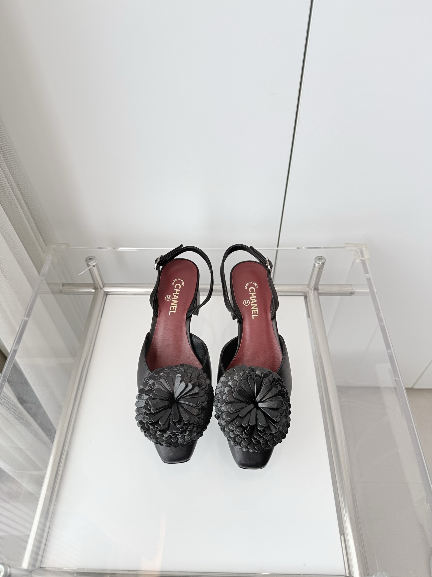 NO:788216,Xiaoxiang's 2026 early spring new product ~~~The highest version on the market~~~11 copies of the original version!  Non-market ordinary version. Fabric sheepskin, sheepskin lining, Italian leather outsole, heel height 5cm, size 35-39 (40, custom made, non-refundable), sandals, sandals, sheepskin19860909小香2026早春新品 ～～～市场最高版～～～同原版11复制！非市场普通版本. 面料羊皮 内里羊皮 大底意大利皮底 跟高5cm 码数35-39（40、定做不退换）,凉鞋单鞋,sandals,sheepskin,Women's Shoes