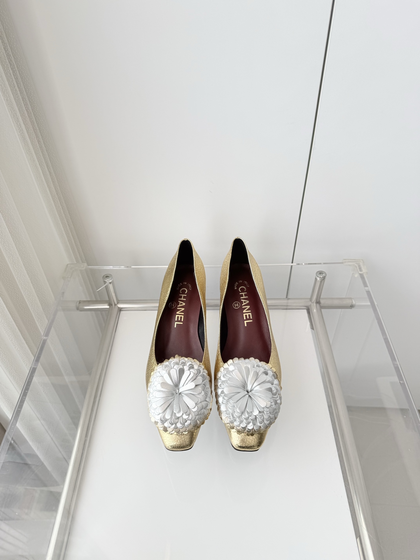 NO:788207,Xiaoxiang's 2026 early spring new product ~~~The highest version on the market~~~11 copies of the original version!  Non-market ordinary version. Fabric cowhide, sheepskin lining, Italian leather outsole, heel height 5cm, size 35-39 (40, 41, 42 customized, non-refundable), sandals, sandals, cowhide, sheepskin19860909小香2026早春新品 ～～～市场最高版～～～同原版11复制！非市场普通版本. 面料牛皮 内里羊皮 大底意大利皮底 跟高5cm 码数35-39（40、41 42定做不退换）,凉鞋单鞋,sandals,cowhide,sheepskin,Women's Shoes