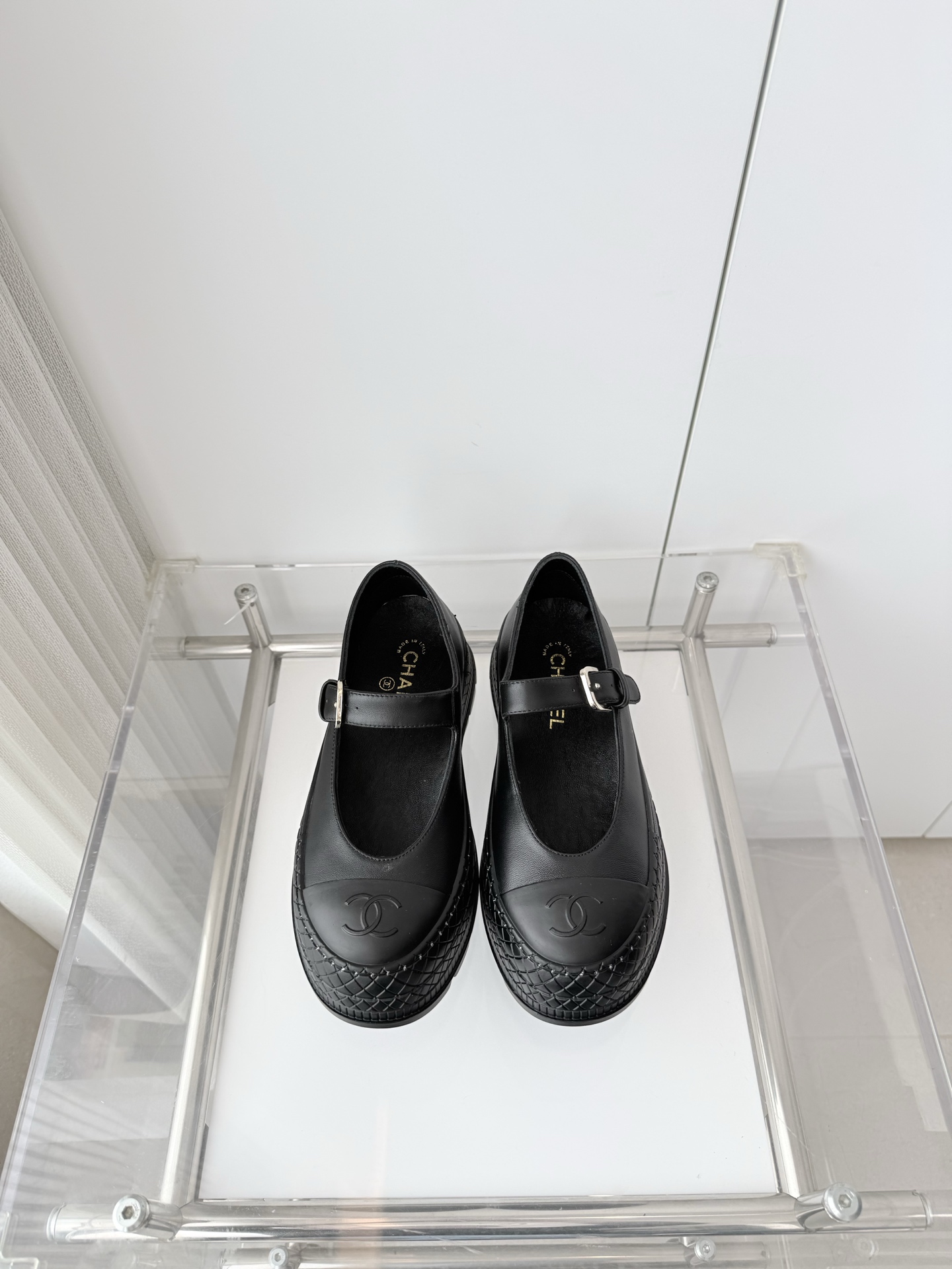 NO:788212,270 Xiaoxiang 2026 early spring new product ~~~The highest version on the market~~~11 copies of the original version!  Non-market ordinary version. Sheepskin fabric, sheepskin lining, rubber outsole, size 35-39 (40, custom-made, non-returnable), mary jane, sheepskin19860909270小香2026早春新品 ～～～市场最高版～～～同原版11复制！非市场普通版本. 面料羊皮 内里羊皮 大底橡胶底 码数35-39（40、定做不退换）,玛丽珍,mary jane,sheepskin,Women's Shoes