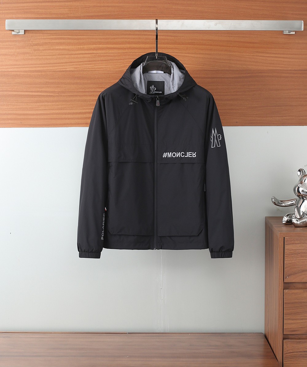 NO:161288,Moncler cover, 2025 spring and summer jacket. It uses imported environmentally friendly fabrics, and the tear-proof performance is particularly obvious!  The jacket has a simple and elegant style, light and comfortable style, and the exquisite craftsmanship reflects the unique characteristics of the brand. The unique logo of the left shoulder brand is extremely recognizable!  The elastic and tight sleeves are tight and the windproof effect is maximized!  Zipper is also an exclusive custom high-quality metal zipper, simple and atmospheric, and both outdoor leisure. 48-56 (model 173, 143 catties upper body 50 sizes)/909, christian louboutin, Moncler, jackets & coats, jackets & coats, alexander wang19860909Moncler蒙口、2025春夏款夹克外套.采用进口环保面料,防撕裂性能效果尤为明显！夹克版型简约大气,轻便舒适,处处精悍的工艺体现品牌独有的特点,左肩品牌独有logo,辨识度极高！松紧收口袖子,严丝合缝的防风效果做到极致！拉链也是独家定制而成的高质感金属拉链,简约大气,户外休闲兼备.48-56（模特173,143斤上身50码）/909,,christian louboutin,Moncler,jackets & coats,jackets & coats,alexander wang,Men's clothing