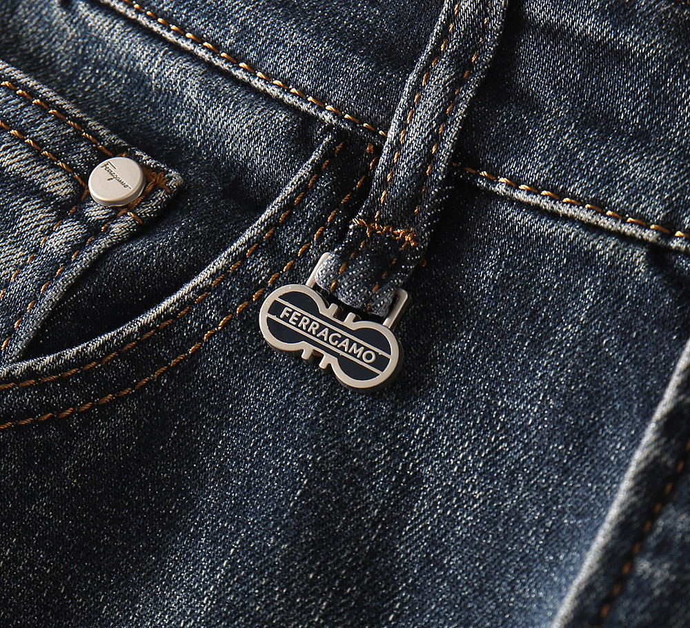 High-End Japanese Jeans: Pure Quality, Family Essence, and Unique Design - 图片 5