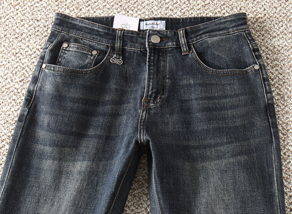 High-End Japanese Jeans: Pure Quality, Family Essence, and Unique Design - 图片 3