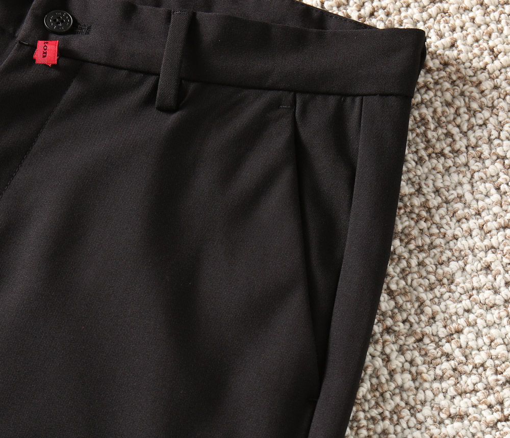Kiton2025SS Men’s Shorts: Unholy Style with Impeccable Craftsmanship & Strong Brand Identity - 图片 5