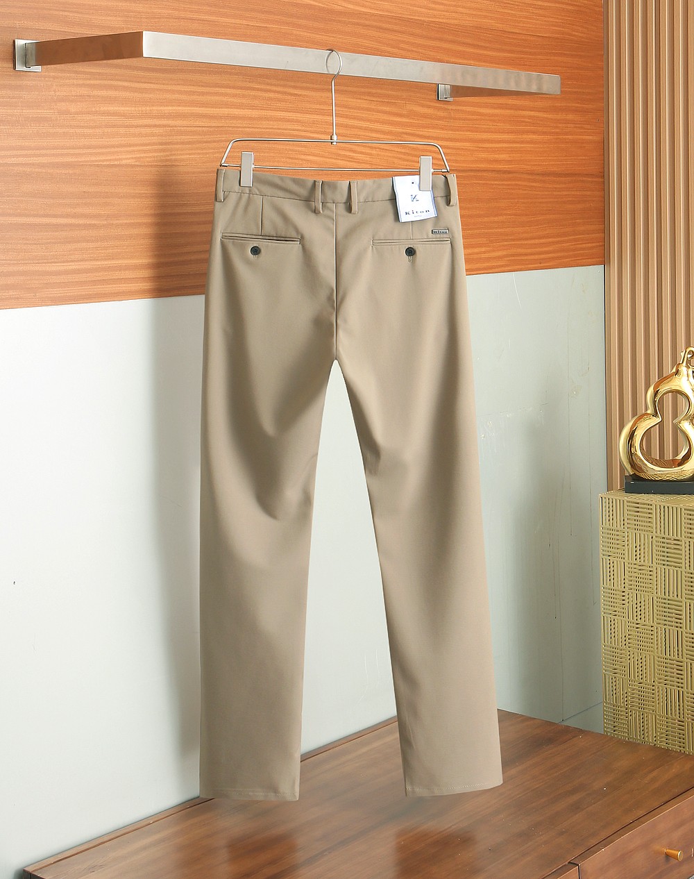 Kiton2025SS Men’s Shorts: Versatile Style with SLP Tone and Exceptional Craftsmanship - 图片 2