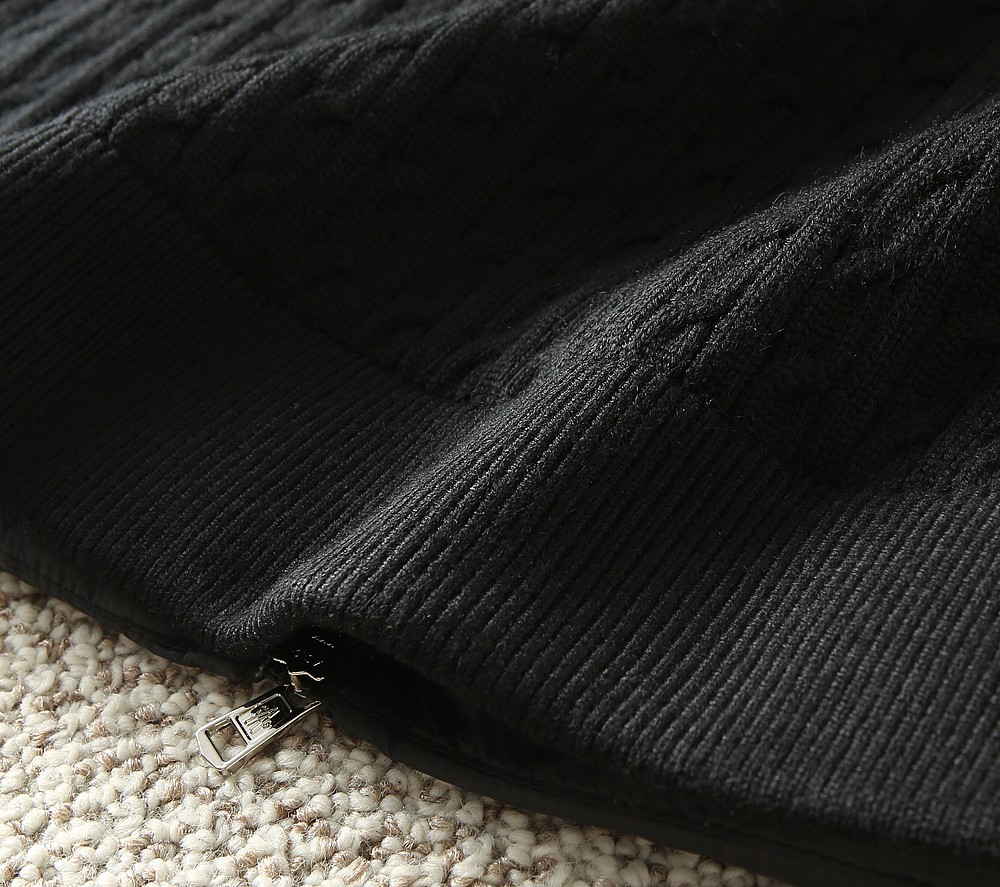   蒙口Moncler 羽绒服2025最新款时尚设计师款羊毛针织羽绒服，处处细节显工艺足够的高级   结