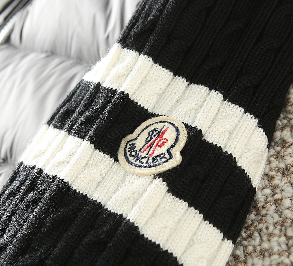   蒙口Moncler 羽绒服2025最新款时尚设计师款羊毛针织羽绒服，处处细节显工艺足够的高级   结