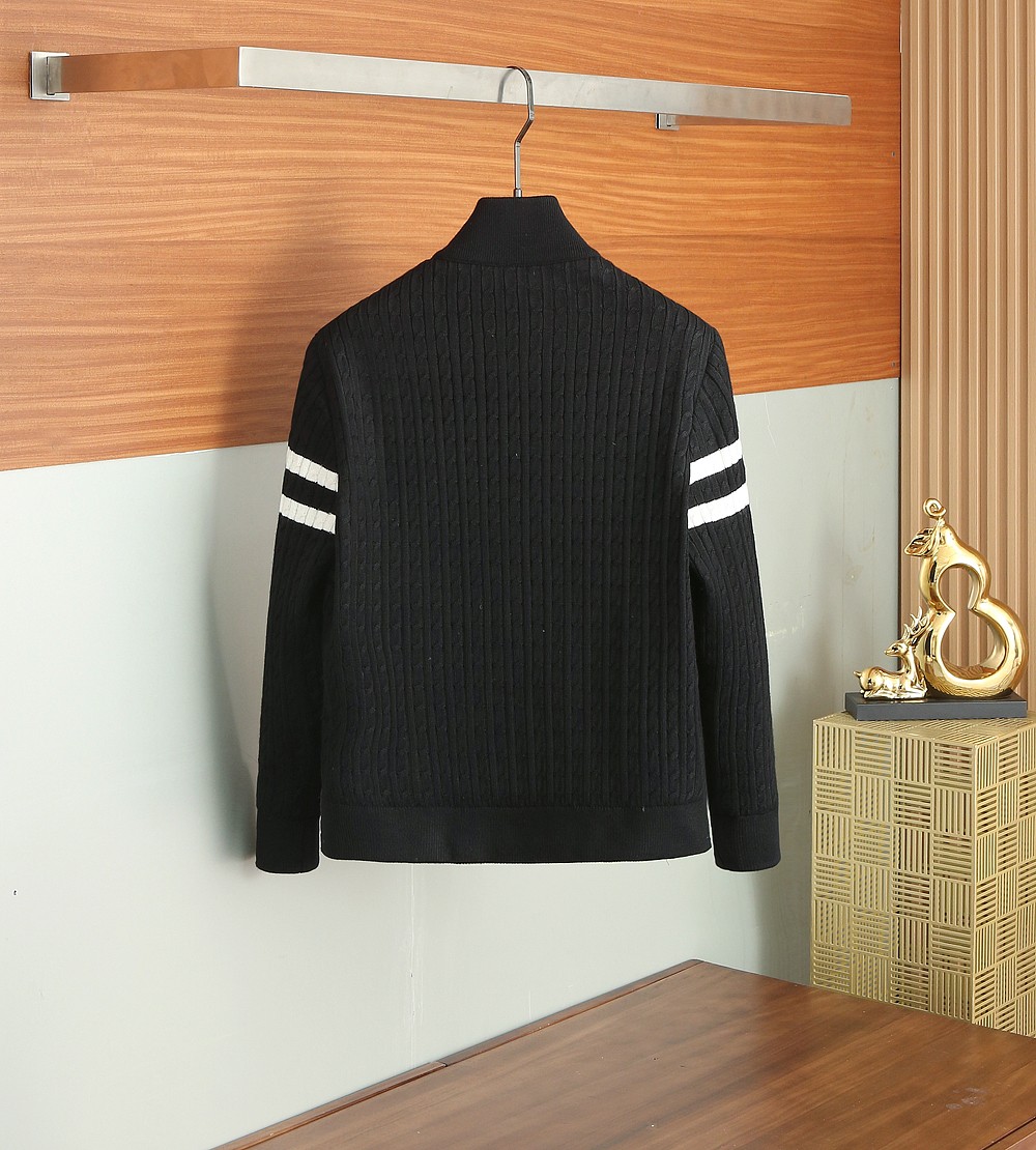   蒙口Moncler 羽绒服2025最新款时尚设计师款羊毛针织羽绒服，处处细节显工艺足够的高级   结