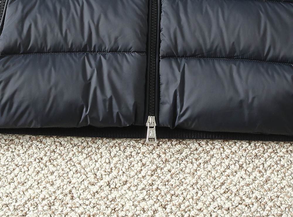   蒙口Moncler 羽绒服2025最新款时尚设计师款羊毛针织羽绒服，处处细节显工艺足够的高级   结