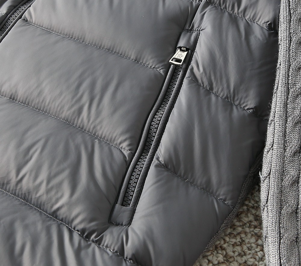   蒙口Moncler 羽绒服2025最新款时尚设计师款羊毛针织羽绒服，处处细节显工艺足够的高级   结