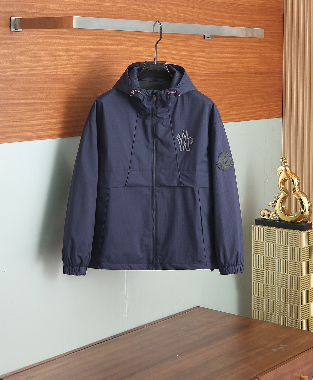 Moncler Jacket 07920