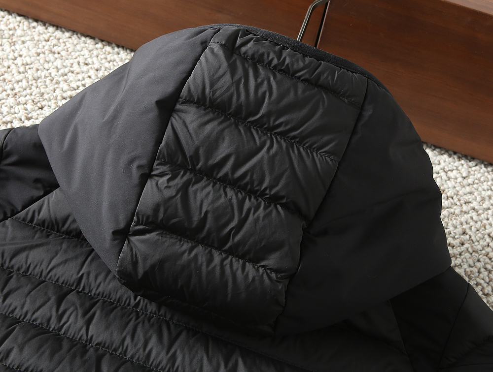 Moncler down jacket (H) Meng Mouth Down Jacket 2025 Autumn and Winter New Original 1:1 customized hardware accessories are all imported and original customized. Counter comparisons are welcome. Absolutely high quality. Made of top-grade 95 white duck down. Super soft. Filled with fluffy and full feathers. Super heavy workmanship. Fabric workmanship. Perfect version. Note The fabric is super comfortable. Exclusive model. Non-market goods. Same style for men and women. — photo 8
