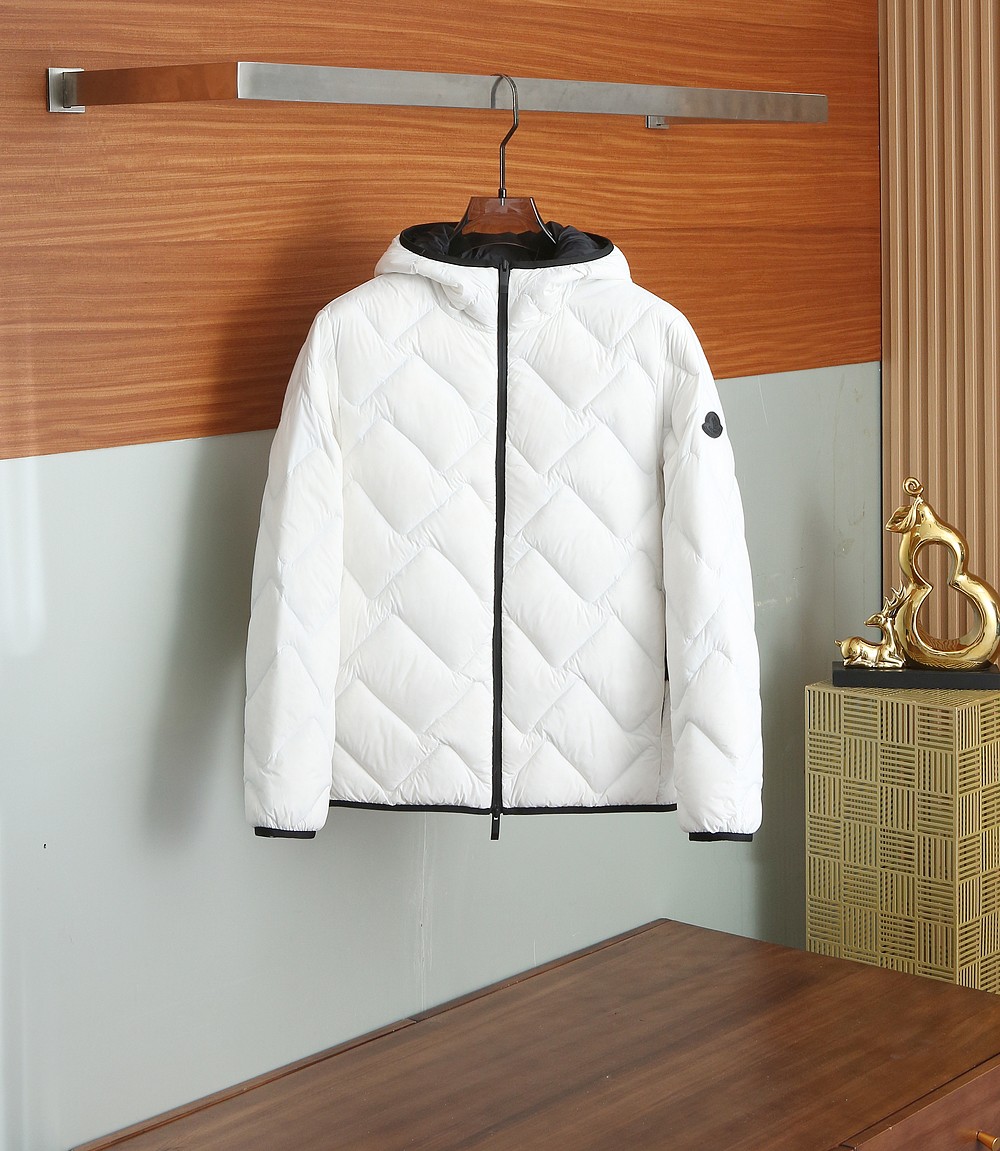 NO:518605,The 2025 autumn and winter new model original 1:1 custom hardware accessories are fully imported and customized. Welcome to the counter comparison. Absolutely high quality. It uses top-grade 95 white duck down, super soft, fluffy and full, super heavy fabric with a perfect fit, pay attention to the super comfortable fabric, exclusive model, non-market goods, same style for men and women, Size M-3XL/8057,,Moncler, down jacket, alexander wang19860909蒙口羽绒服2025秋冬新款原版1:1订制五金配件全进口原版定制 欢迎专柜对比 绝对的高品质 采用顶级95白鸭绒 超柔软 充羽量蓬松饱满 超级重面料做工杠杠的版型完美 注意面料超舒服 独家款 非市场货 男女同款 尺码M-3XL/8057,,Moncler,down jacket,alexander wang,Men's clothing