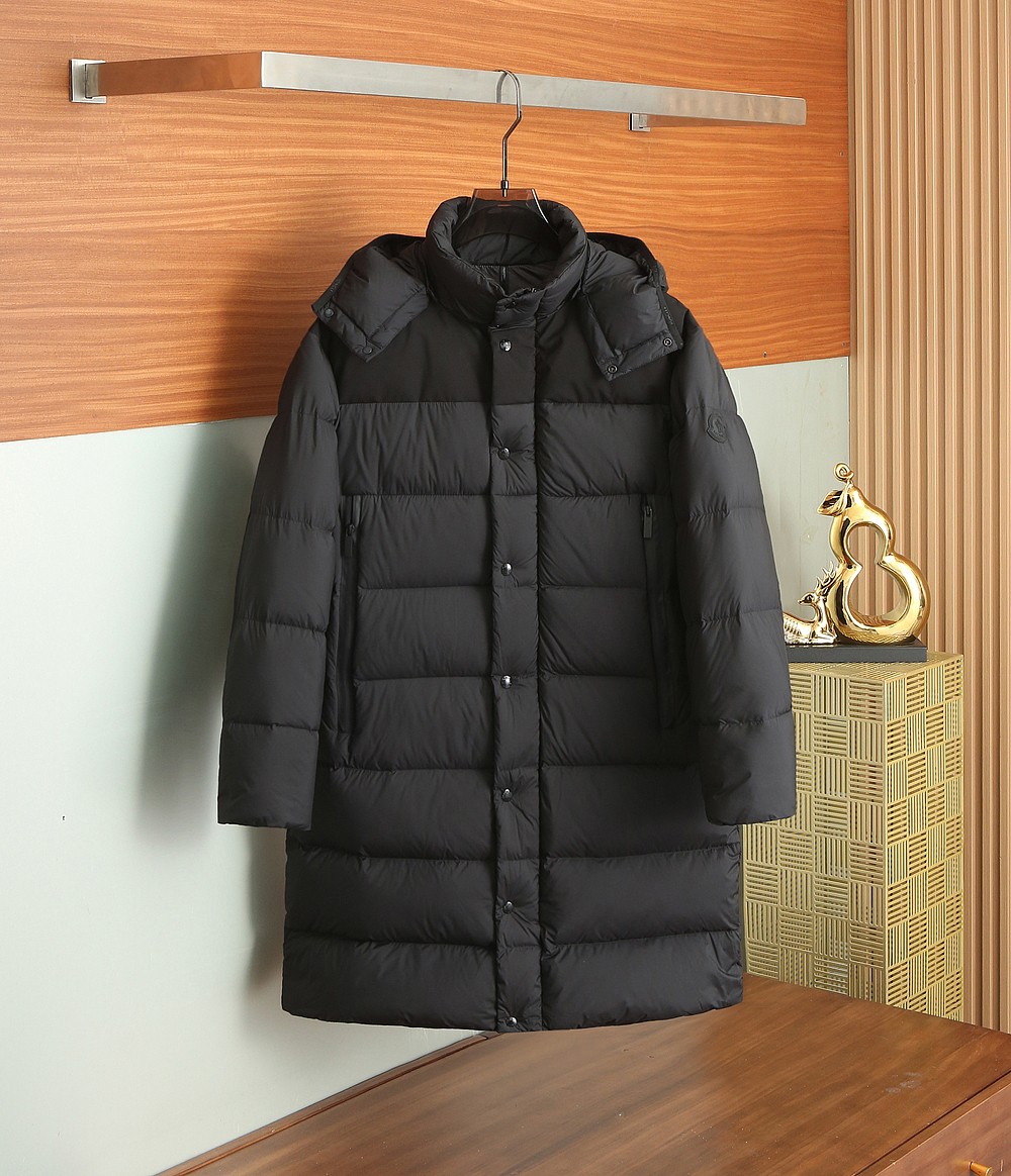NO:518611,Moncler 2025 Autumn and Winter New Down Mask New Hooded Down Jacket Jacket, Long Down Jacket is made of shiny nylon fabric, classic printed design logo on the chest, full-filled comfortable goose down jacket, European and American fashion brand down jacket, top original imported fabric, luxury big brand purchasing agent, fashionable and trendy casual style, exquisite, elegant, intellectual and comfortable, top luxury boutique that cannot be missed!  Size M-XXXL/255, Moncler, jackets & coats, down jacket, hats, alexander wang19860909蒙口Moncler 2025秋冬新款羽绒蒙口新款连帽设计羽绒服外套,长款羽绒服选用亮泽尼龙面料打造,胸前经典印花设计logo,充盈填充舒适的鹅绒,欧美时尚大牌羽绒外套,顶级原版进口面料,奢侈大牌代购,时尚潮流休闲版型,精致优雅知性舒适,不可错过的顶奢精品！尺码M-XXXL/255,,Moncler,jackets & coats,down jacket,hats,alexander wang,Men's clothing