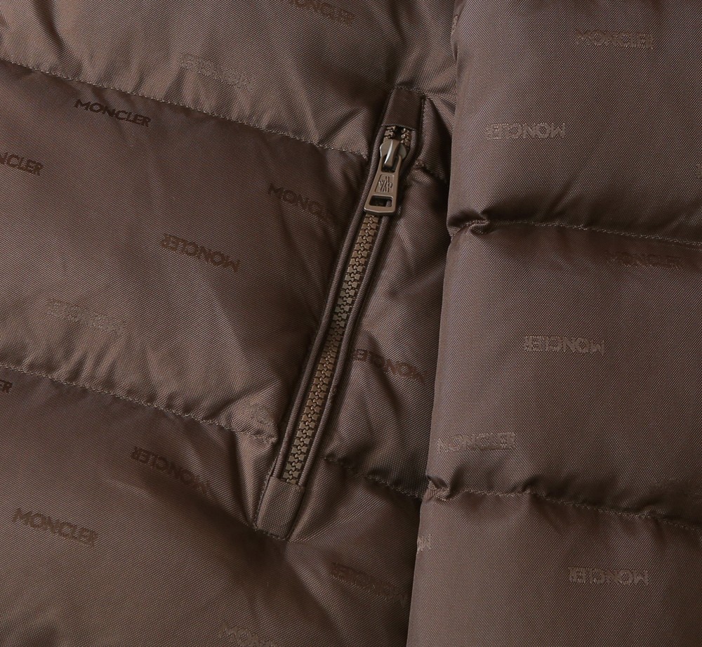 Piumino Moncler H MON*CLER 2025 logo 90 — photo 4