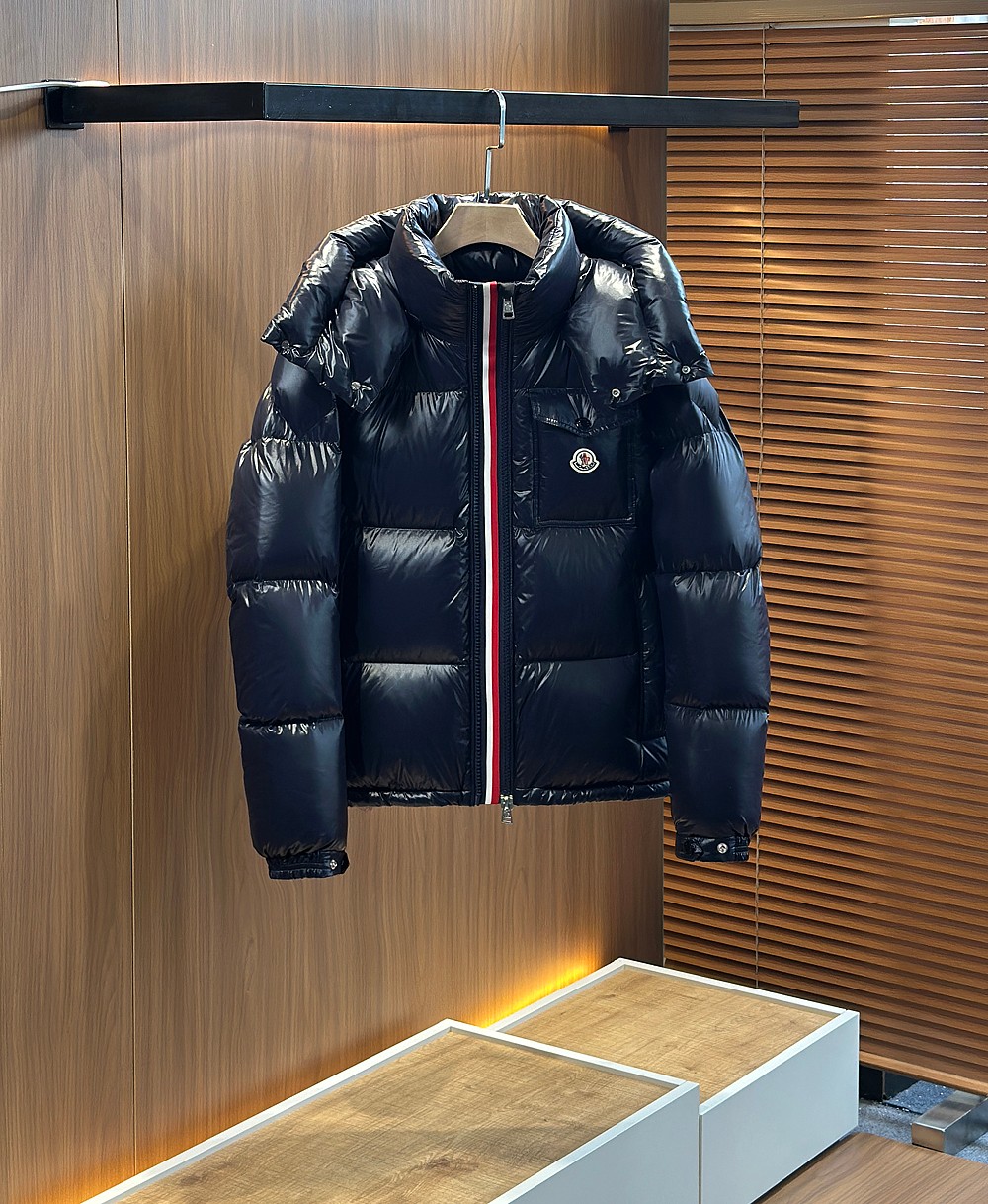 NO:614589,The highest version of awesome goods is coming!  Meng Mouth Rainbow Three Ribbons 2025 Autumn and Winter New Original 1:1 Customized Hardware Accessories All Imported Original Customization Welcome to compare at the counter Absolutely high quality Use top 95 white duck down Super soft Filled with fluffy and full feathers Super heavy fabrics with perfect workmanship Pay attention to the fabrics are super comfortable Exclusive model Non-market goods Same size for men and women 12/9109, Moncler, alexander wang19860909最高版本牛货来袭！蒙口彩虹三织带 2025秋冬新款原版1:1订制五金配件全进口原版定制 欢迎专柜对比 绝对的高品质 采用顶级95白鸭绒 超柔软 充羽量蓬松饱满 超级重面料做工杠杠的版型完美 注意面料超舒服 独家款 非市场货 男女同款尺码12/9109,,Moncler,alexander wang,Men's clothing