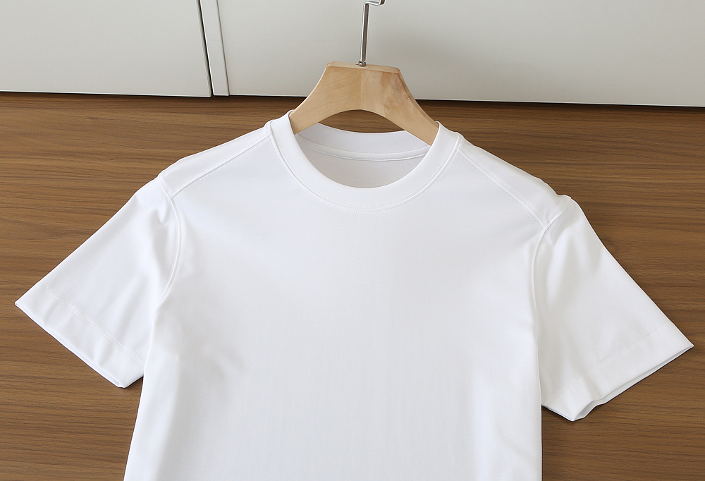 🌾ZZ杰尼亚春夏新款首发专柜最新款短袖圆领T恤 高端订制 设计前卫时尚！品牌logo重工艺设计 高端定制