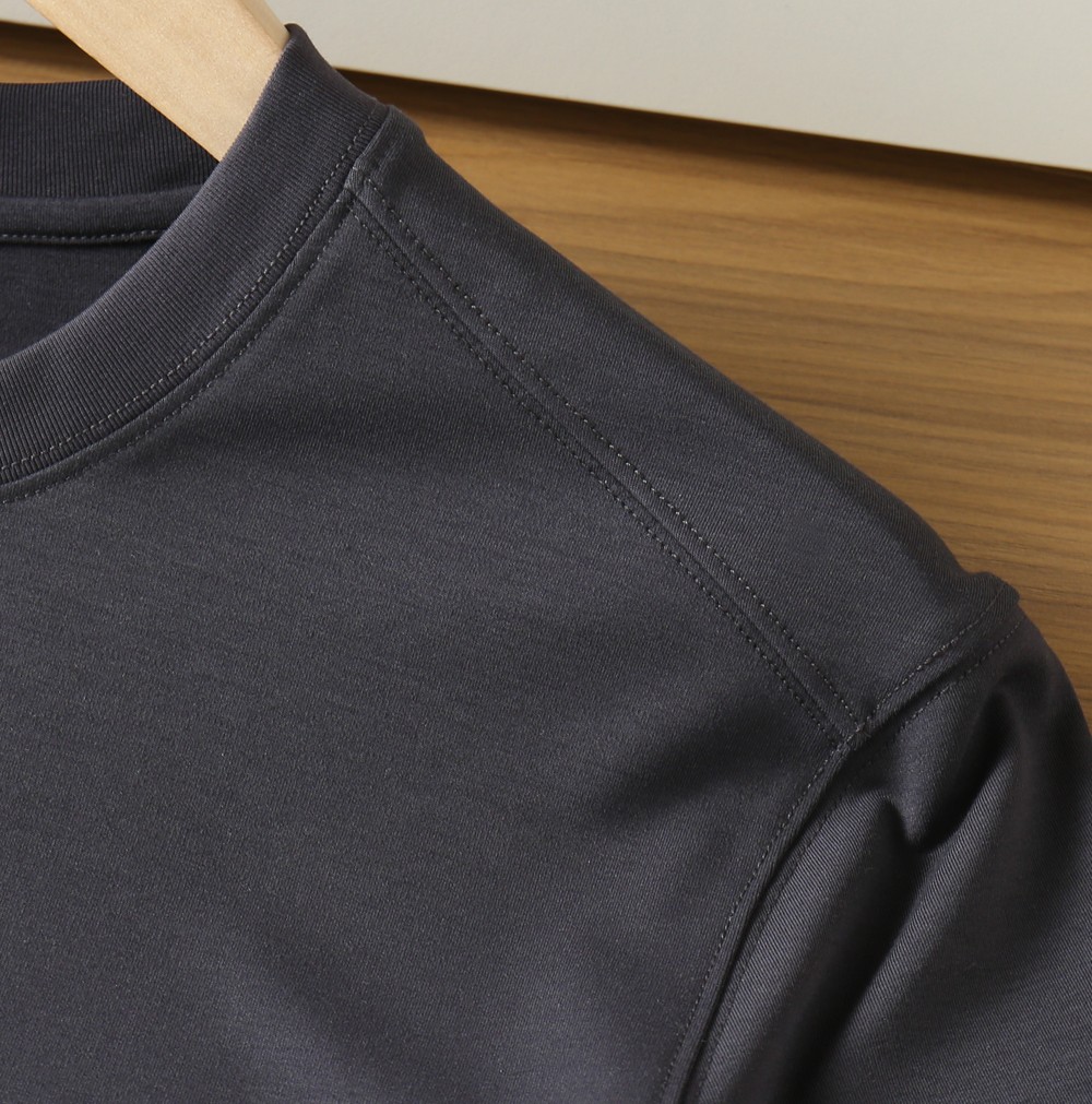 🌾ZZ杰尼亚春夏新款首发专柜最新款短袖圆领T恤 高端订制 设计前卫时尚！品牌logo重工艺设计 高端定制