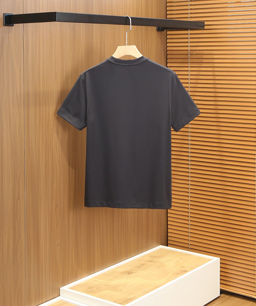 🌾ZZ杰尼亚春夏新款首发专柜最新款短袖圆领T恤 高端订制 设计前卫时尚！品牌logo重工艺设计 高端定制