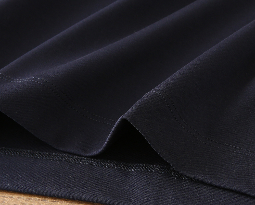 🌾普拉达P家春夏新款首发专柜最新款短袖圆领T恤 高端订制 设计前卫时尚！高端定制匹马棉＋桑蚕丝＋莫代尔面