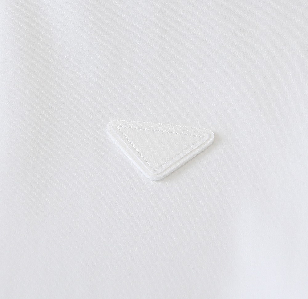 🌾普拉达P家经典翻领Polo春夏新款首发专柜最新款高端订制 高端定制匹马棉＋桑蚕丝＋莫代尔面料.手感柔软