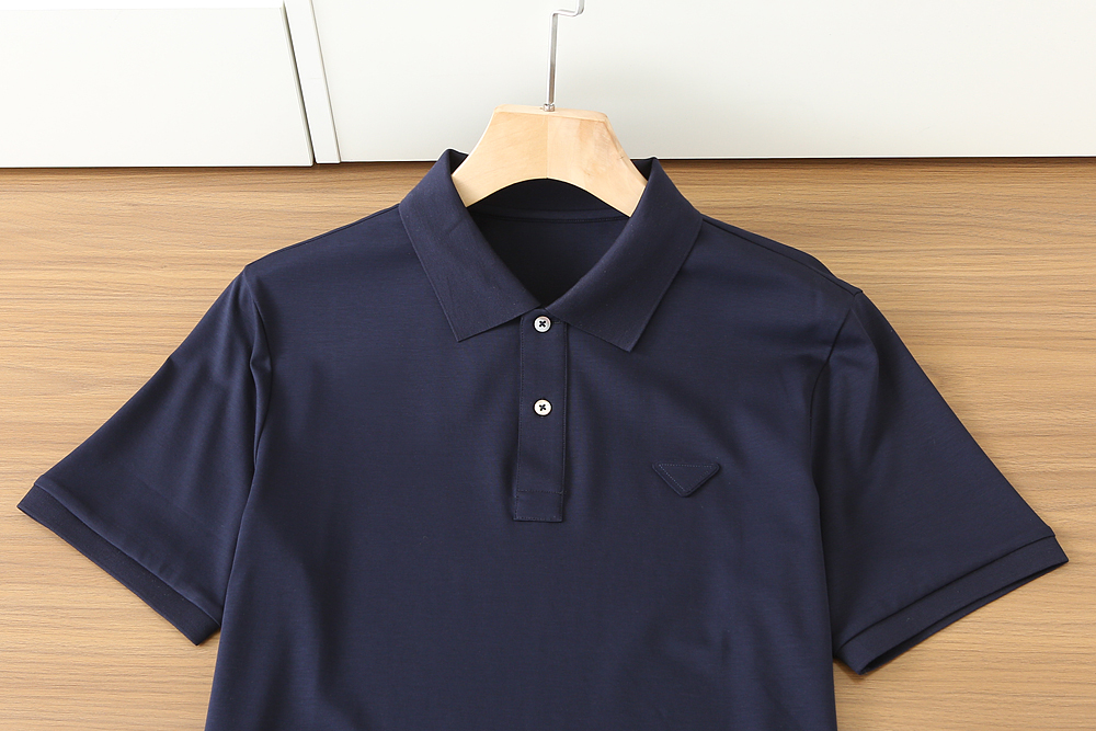🌾普拉达P家经典翻领Polo春夏新款首发专柜最新款高端订制 高端定制匹马棉＋桑蚕丝＋莫代尔面料.手感柔软