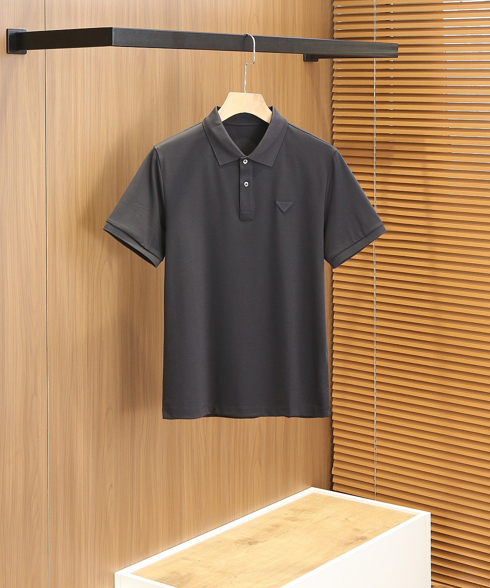 🌾普拉达P家经典翻领Polo春夏新款首发专柜最新款高端订制 高端定制匹马棉＋桑蚕丝＋莫代尔面料.手感柔软