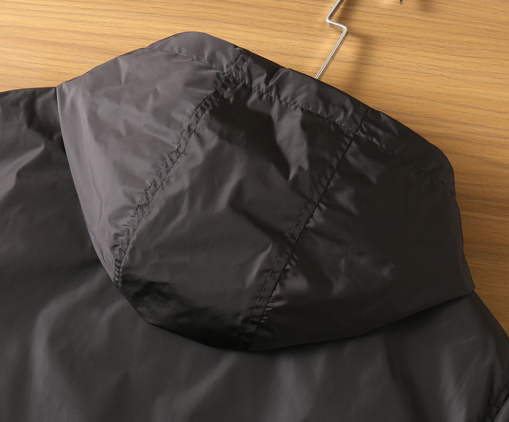 🌾2026SS早春新款普拉达最新设计款 秀场新品‼品相非常完美，三标齐全色泽饱满诱人，非常出彩的设计，轻