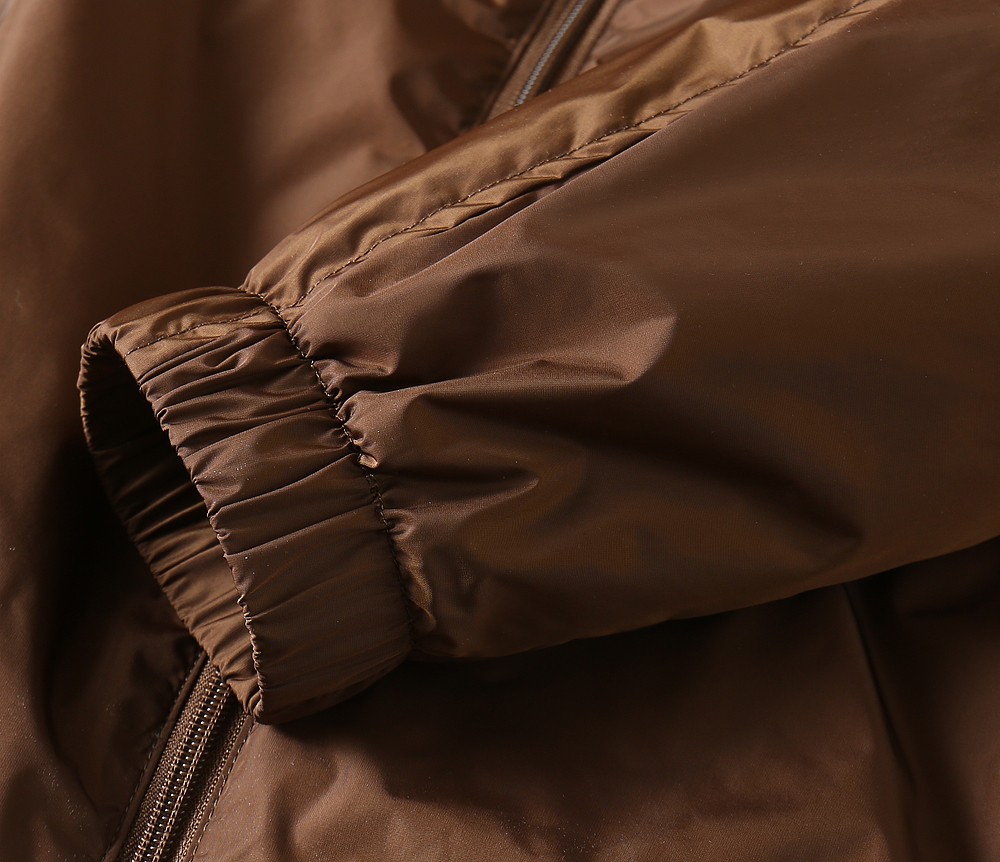 🌾2026SS早春新款普拉达最新设计款 秀场新品‼品相非常完美，三标齐全色泽饱满诱人，非常出彩的设计，轻