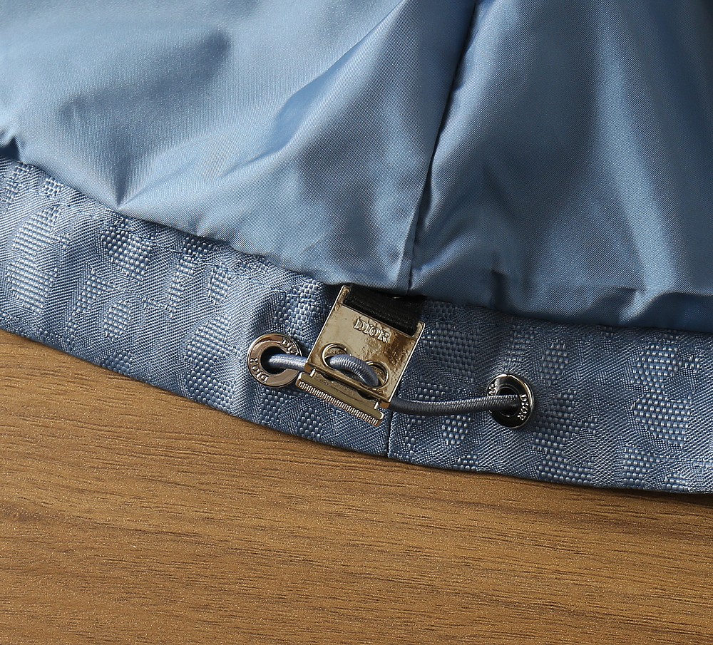 🌾2026SS早春新款迪奥最新设计款 秀场新品‼品相非常完美，三标齐全色泽饱满诱人，非常出彩的设计，轻松