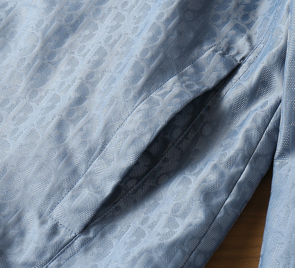 🌾2026SS早春新款迪奥最新设计款 秀场新品‼品相非常完美，三标齐全色泽饱满诱人，非常出彩的设计，轻松