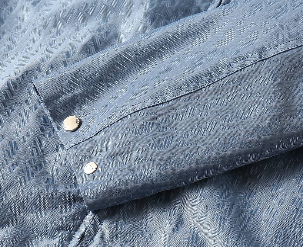 🌾2026SS早春新款迪奥最新设计款 秀场新品‼品相非常完美，三标齐全色泽饱满诱人，非常出彩的设计，轻松