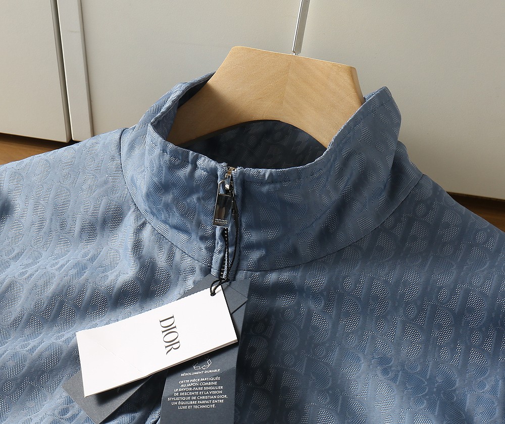 🌾2026SS早春新款迪奥最新设计款 秀场新品‼品相非常完美，三标齐全色泽饱满诱人，非常出彩的设计，轻松