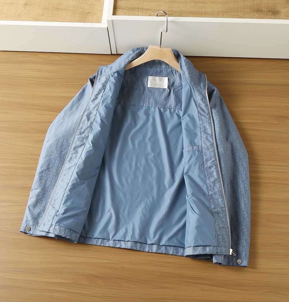 🌾2026SS早春新款迪奥最新设计款 秀场新品‼品相非常完美，三标齐全色泽饱满诱人，非常出彩的设计，轻松