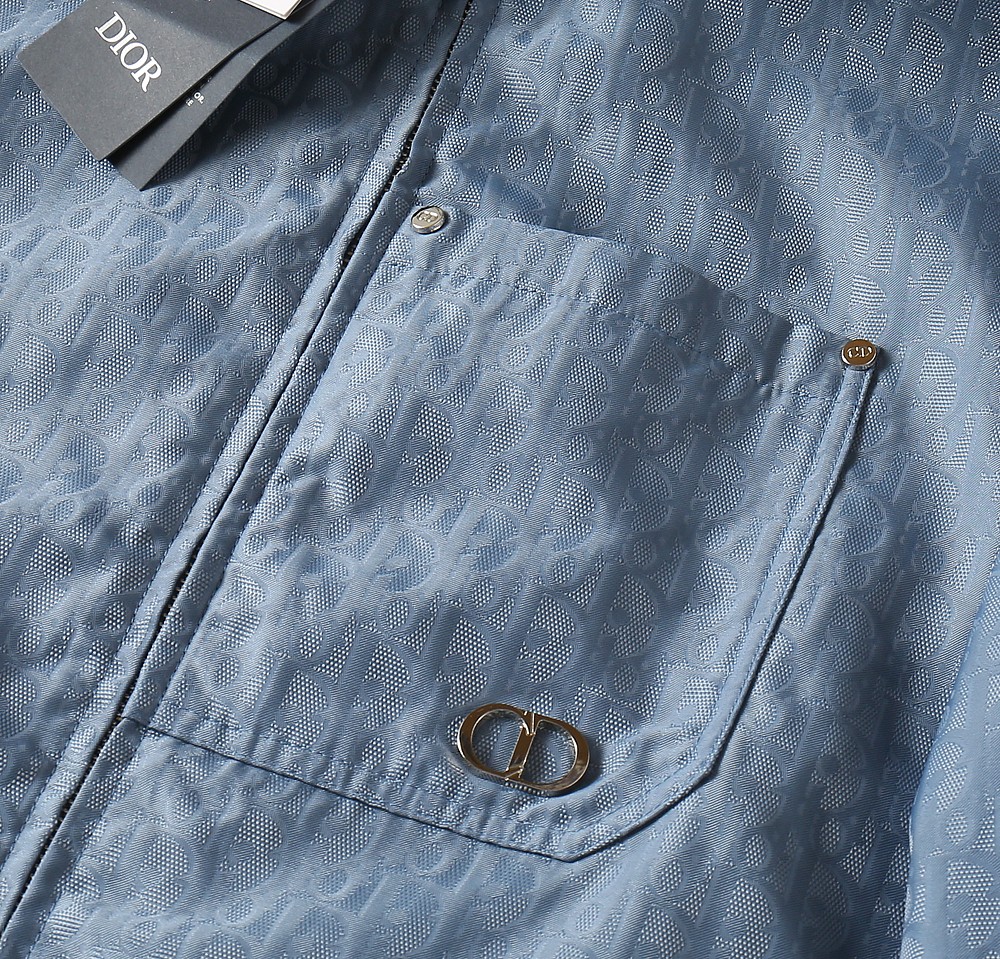 🌾2026SS早春新款迪奥最新设计款 秀场新品‼品相非常完美，三标齐全色泽饱满诱人，非常出彩的设计，轻松