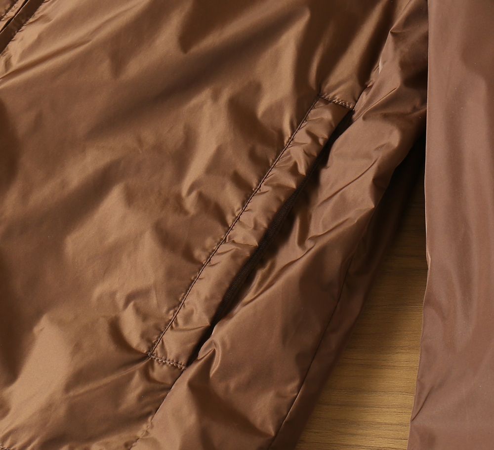 🌾2026SS早春新款普拉达最新设计款 秀场新品‼品相非常完美，三标齐全色泽饱满诱人，非常出彩的设计，轻