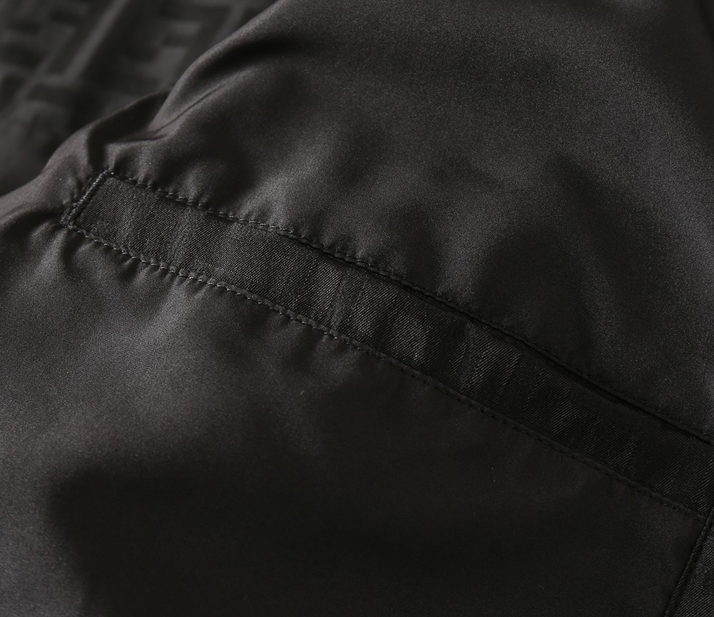 🌾芬迪夹克尺寸表……J-2232