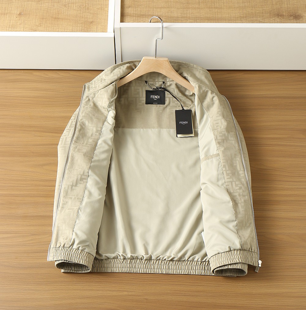 🌾2026SS早春新款芬迪最新设计款 秀场新品‼品相非常完美，三标齐全色泽饱满诱人，非常出彩的设计，轻松