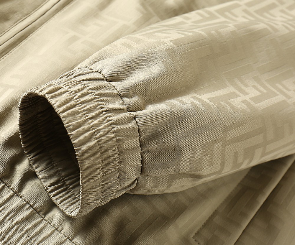 🌾2026SS早春新款芬迪最新设计款 秀场新品‼品相非常完美，三标齐全色泽饱满诱人，非常出彩的设计，轻松