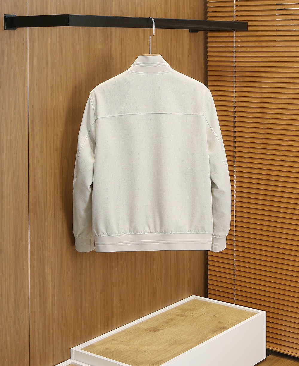 🌾lP🆕诺悠翩雅2026FW春夏男士夹克外套！高端老钱味十足！提供三种颜色选择，分别是深灰色和卡其色 米