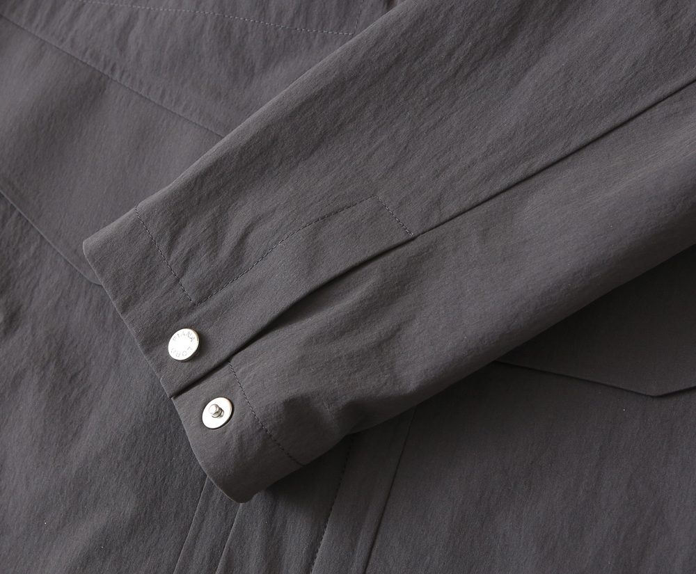 🌾lP🆕诺悠翩雅2026FW春夏男士中长款风衣外套！高端老钱味十足！提供三种颜色选择，分别是藏蓝色和米白