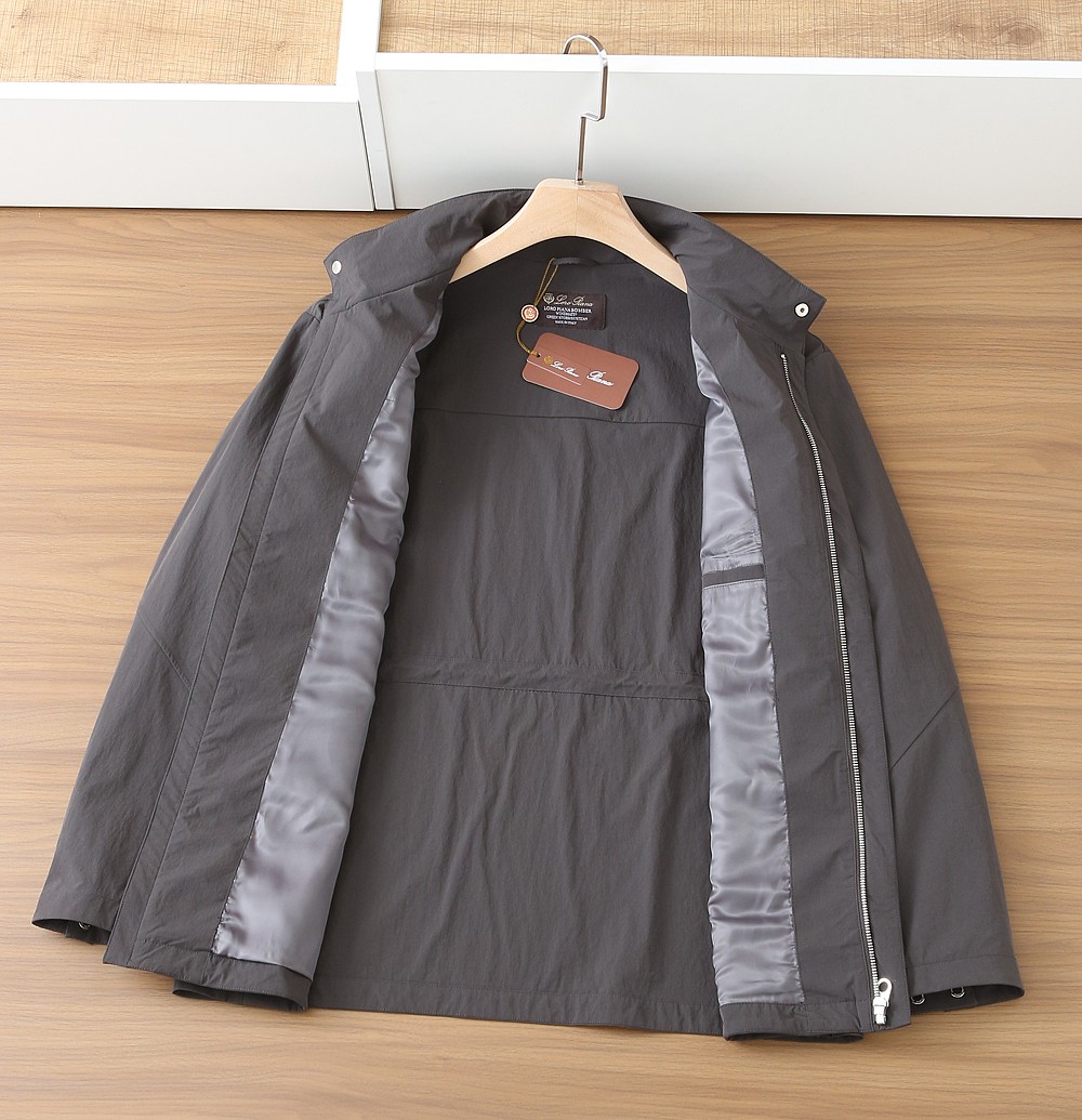 🌾lP🆕诺悠翩雅2026FW春夏男士中长款风衣外套！高端老钱味十足！提供三种颜色选择，分别是藏蓝色和米白