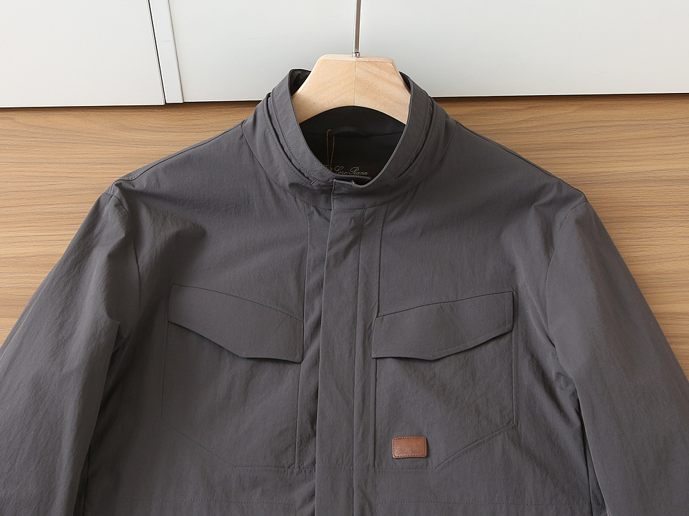 🌾lP🆕诺悠翩雅2026FW春夏男士中长款风衣外套！高端老钱味十足！提供三种颜色选择，分别是藏蓝色和米白