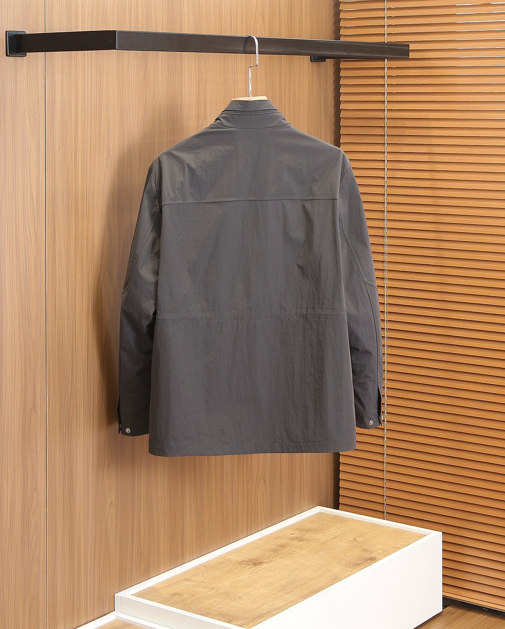 🌾lP🆕诺悠翩雅2026FW春夏男士中长款风衣外套！高端老钱味十足！提供三种颜色选择，分别是藏蓝色和米白