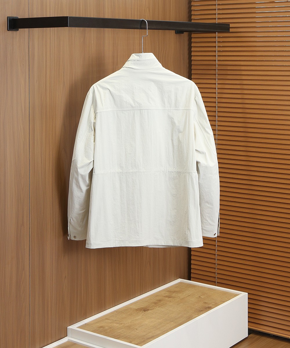 🌾lP🆕诺悠翩雅2026FW春夏男士中长款风衣外套！高端老钱味十足！提供三种颜色选择，分别是藏蓝色和米白