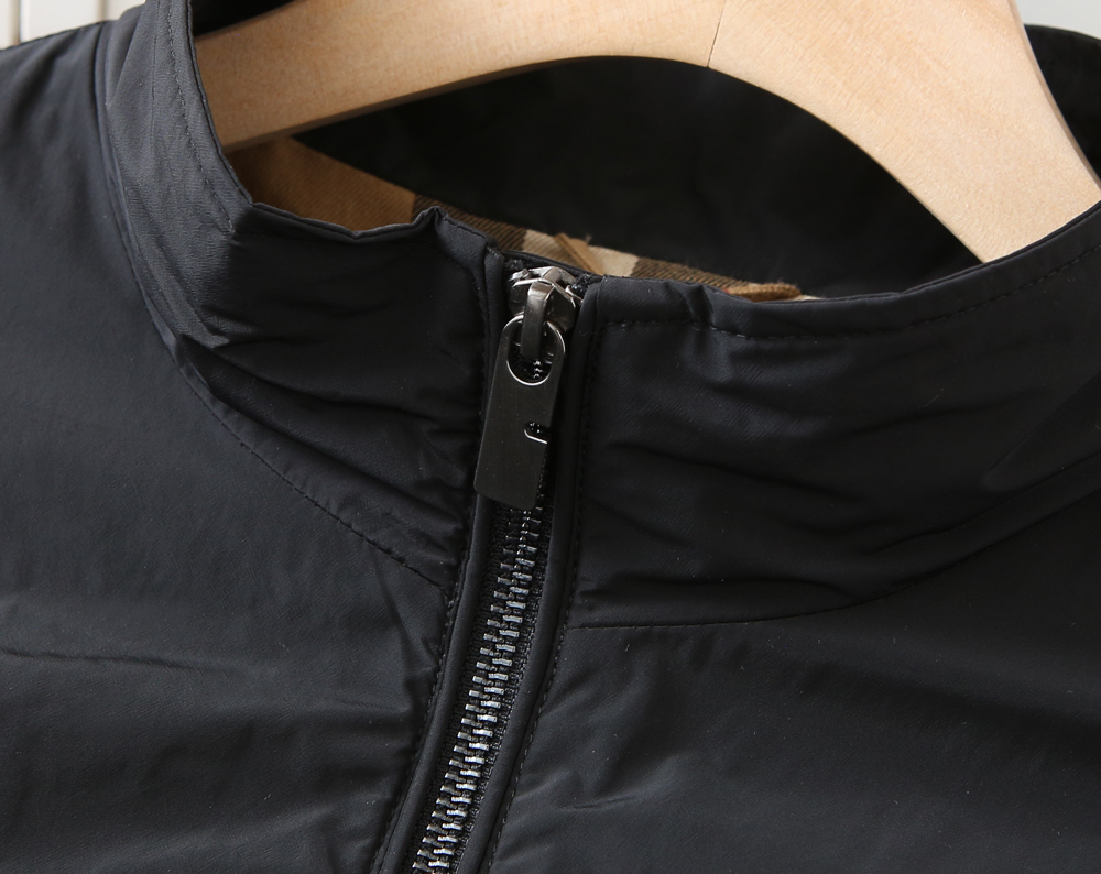 🌾2026SS早春新款巴宝莉立领夹克外套最新设计款 秀场新品‼品相非常完美，三标齐全色泽饱满诱人，非常出