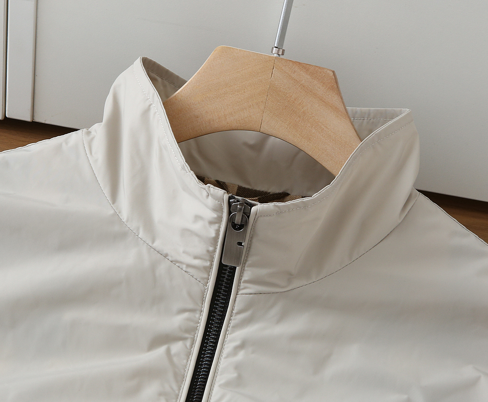 🌾2026SS早春新款巴宝莉立领夹克外套最新设计款 秀场新品‼品相非常完美，三标齐全色泽饱满诱人，非常出